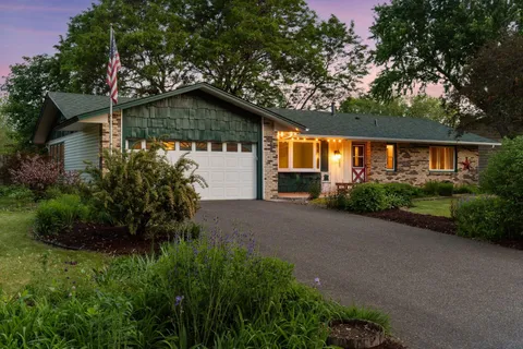 $550,000 | 18025 28th Avenue North, Plymouth, MN 55447