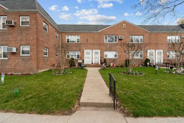 $249,000 | 1045 Shore Parkway, Unit B | Bath Beach