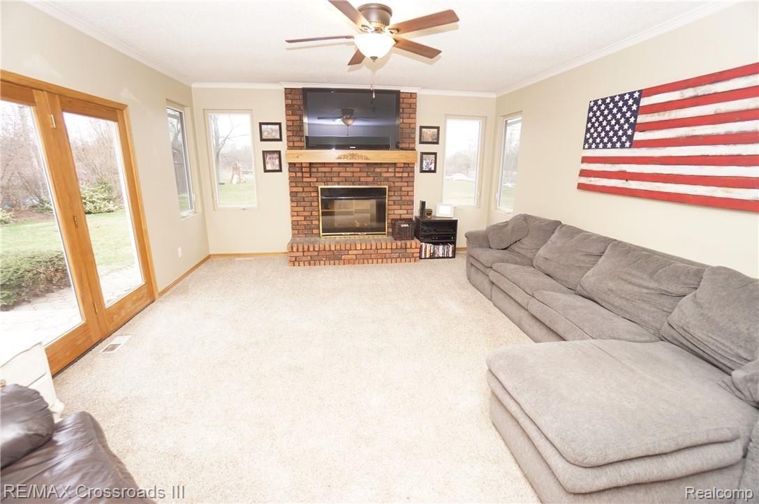 44370 Robson Road Belleville, MI 48111 - Photo 8 of 32 DSC09669.JPG