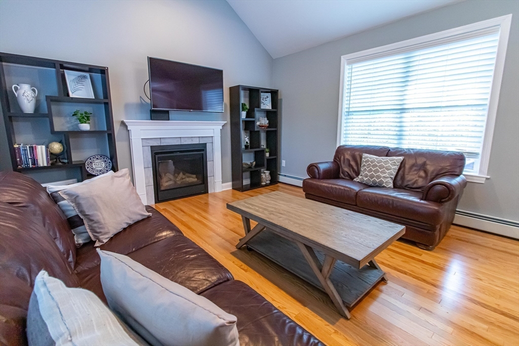 46 Berwick Road Attleboro, MA 02703 - Photo 13 of 41