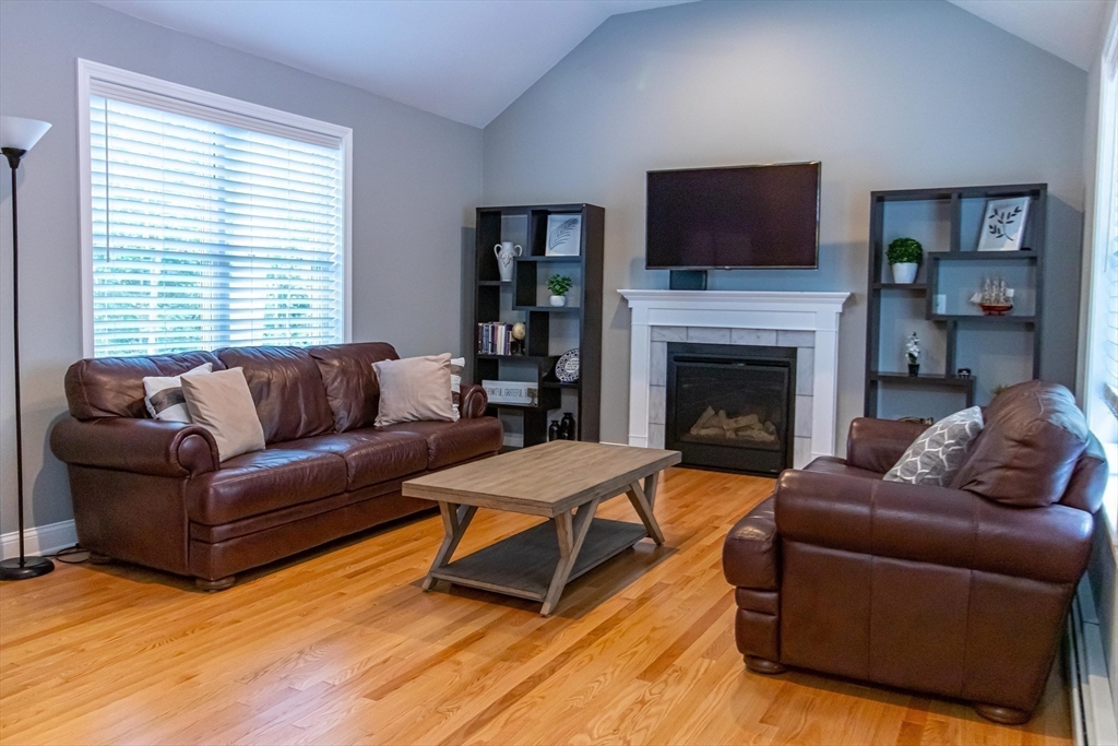 46 Berwick Road Attleboro, MA 02703 - Photo 15 of 41