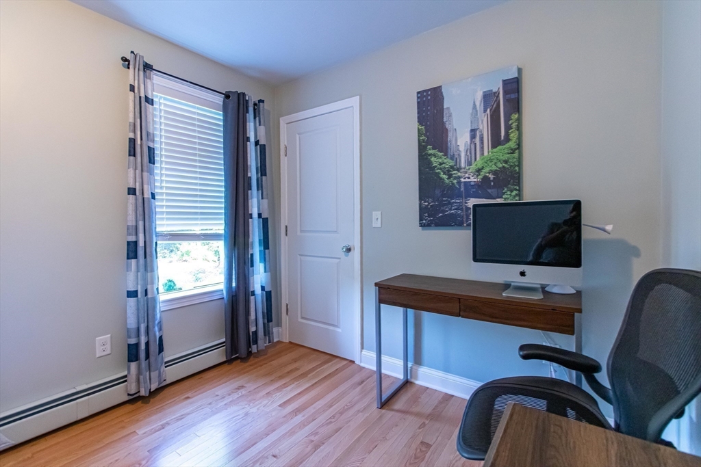 46 Berwick Road Attleboro, MA 02703 - Photo 16 of 41