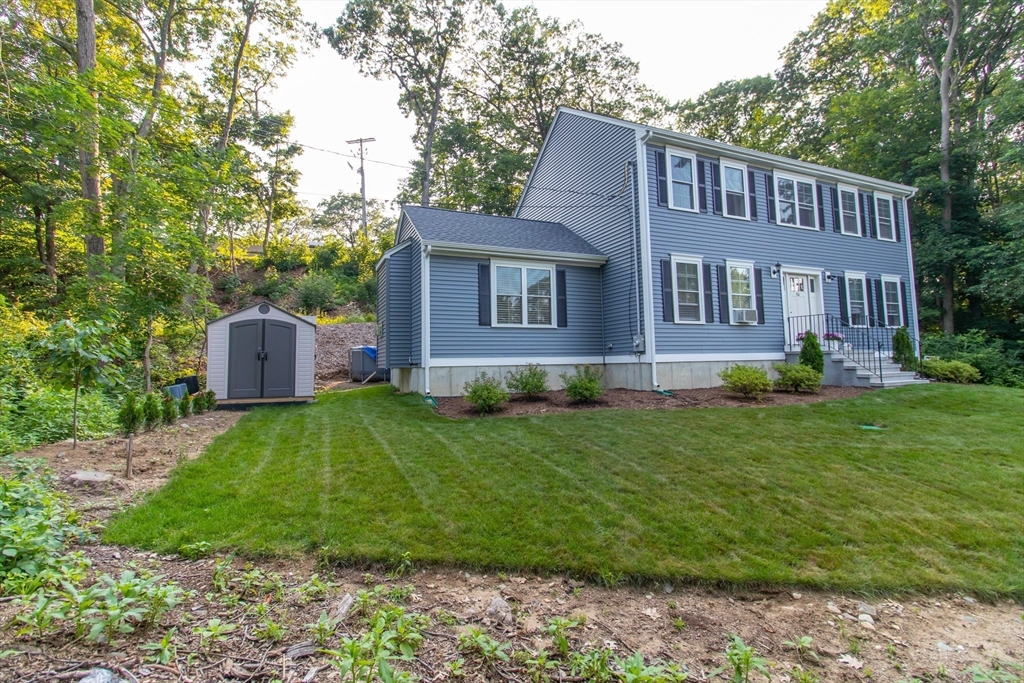 46 Berwick Road Attleboro, MA 02703 - Photo 3 of 41