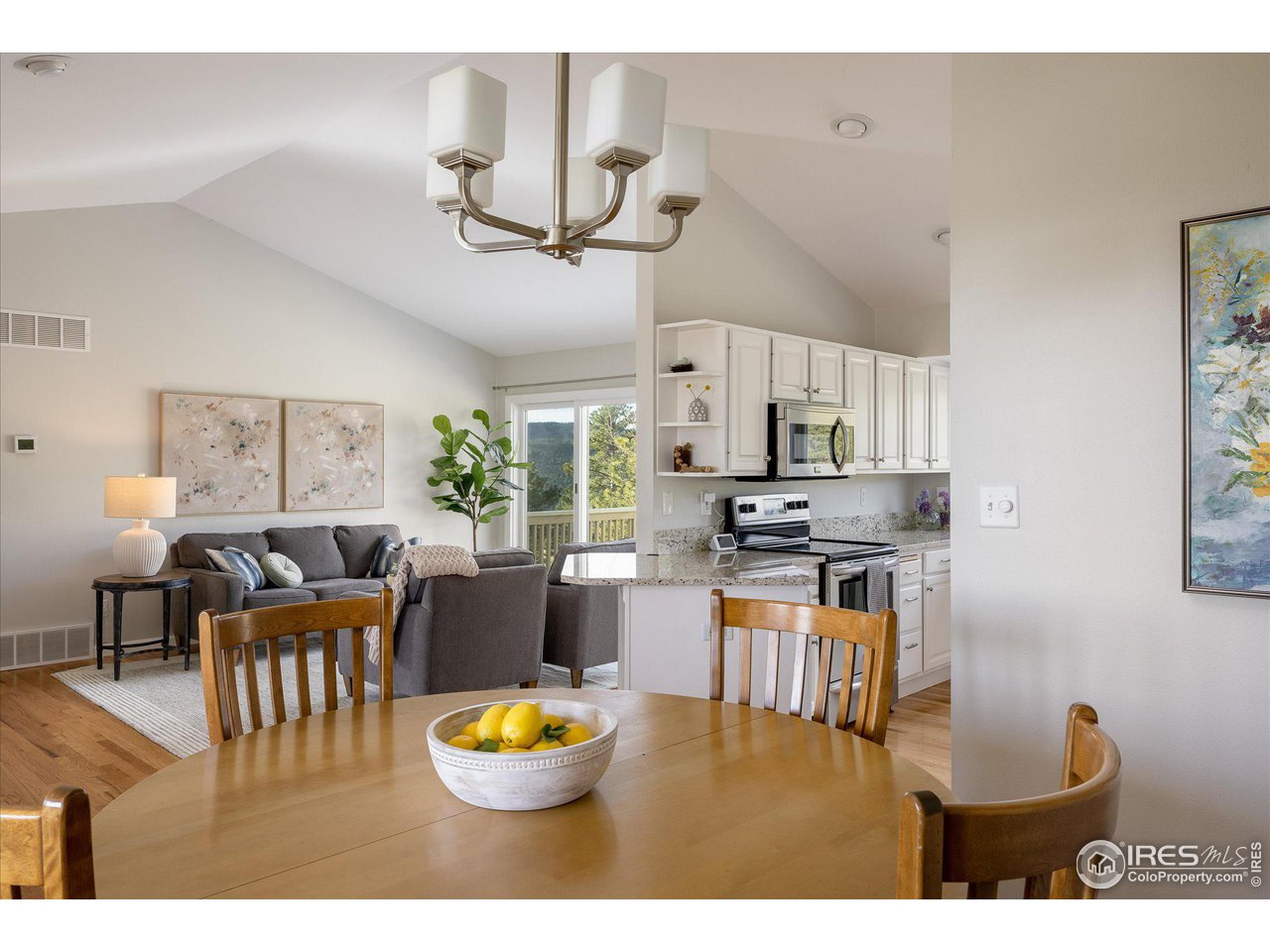 1635 Lost Angel Road Boulder, CO 80302 - Photo 16 of 37 Dining area