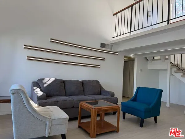 $499,000 | 18350 Hatteras Street, Unit 278, Tarzana, CA 91356