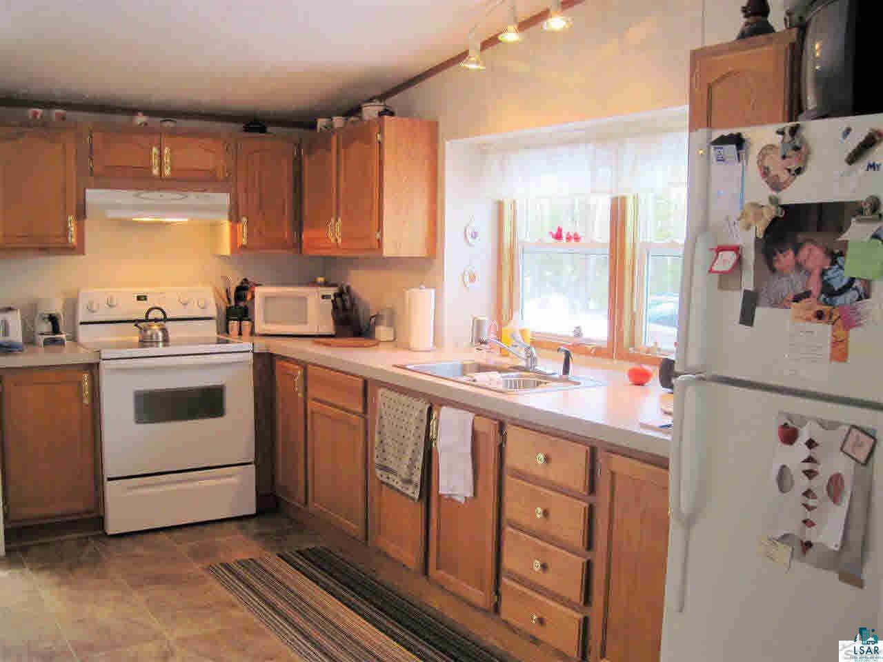 11412 Westerlund Loop Solon Springs, WI 54873 - Photo 4 of 20 Counter Space!