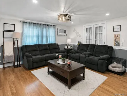 $999,999 | 30 Norfolk Drive East, Elmont, NY 11003