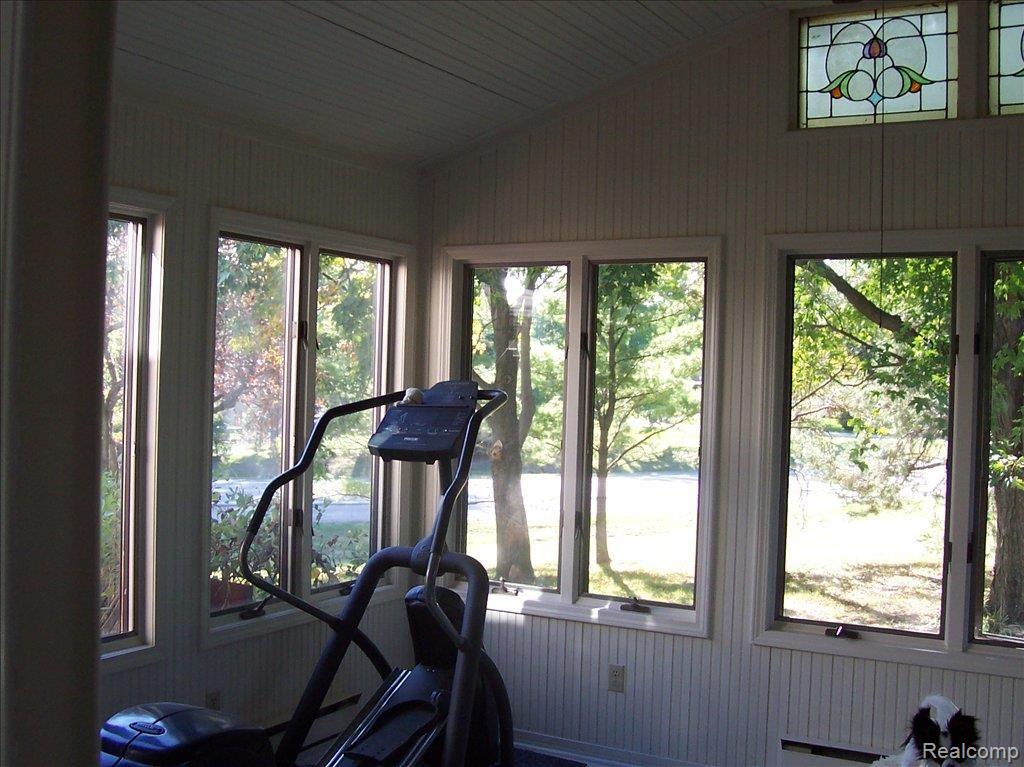 531 Pinehurst Drive Rochester, MI 48309 - Photo 16 of 18 Interior Pics 531 Pinehurst 018