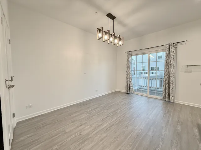 $3,400 | 45 Nicholas Drive West, Des Plaines, IL 60016