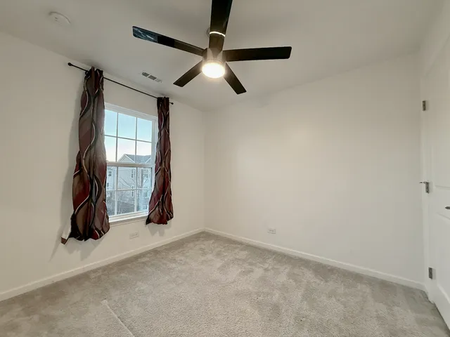 $3,400 | 45 Nicholas Drive West, Des Plaines, IL 60016