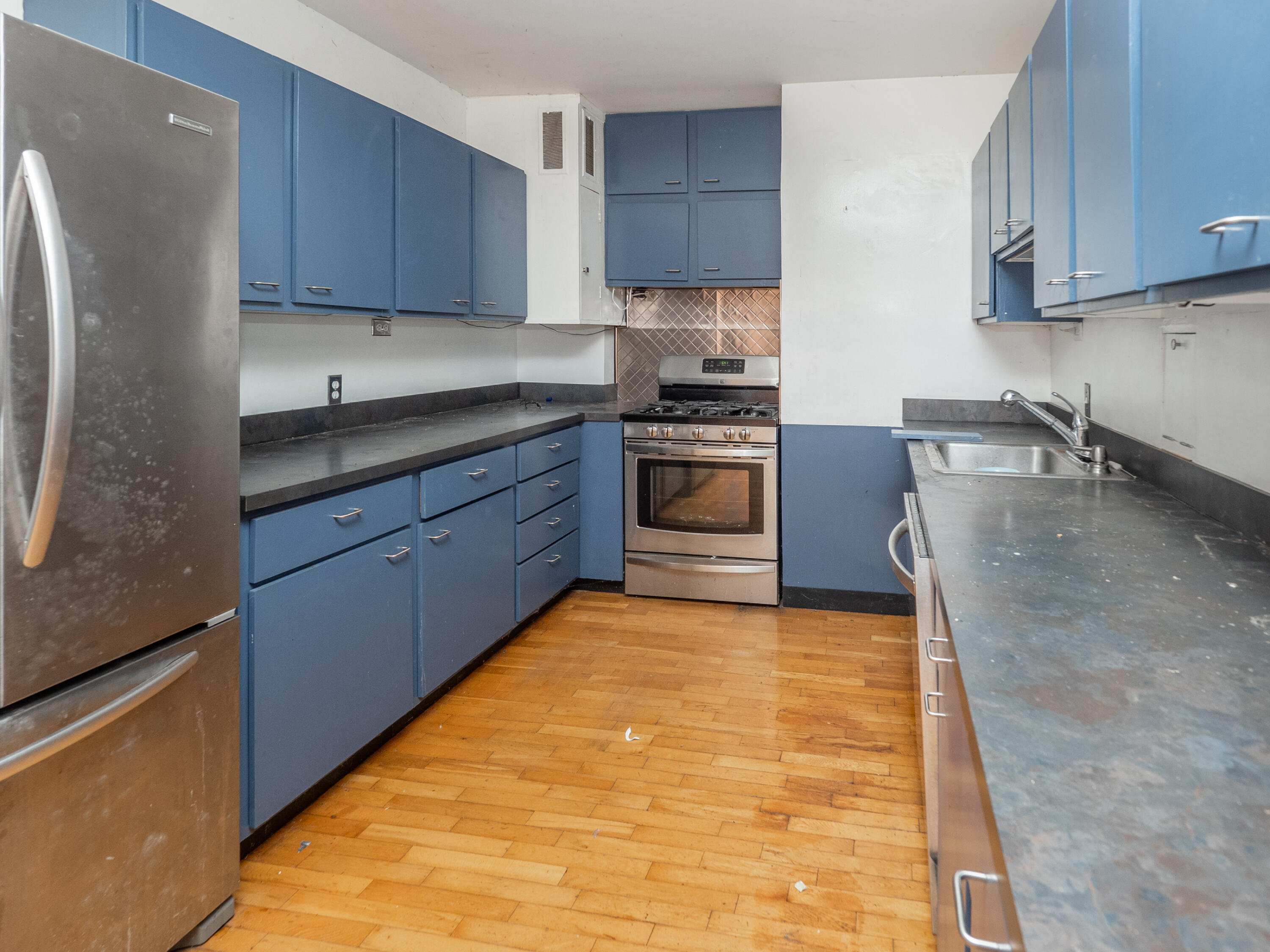 1414 Low Road Kalamazoo, MI 49008 - Photo 14 of 26 1414 Low St-109