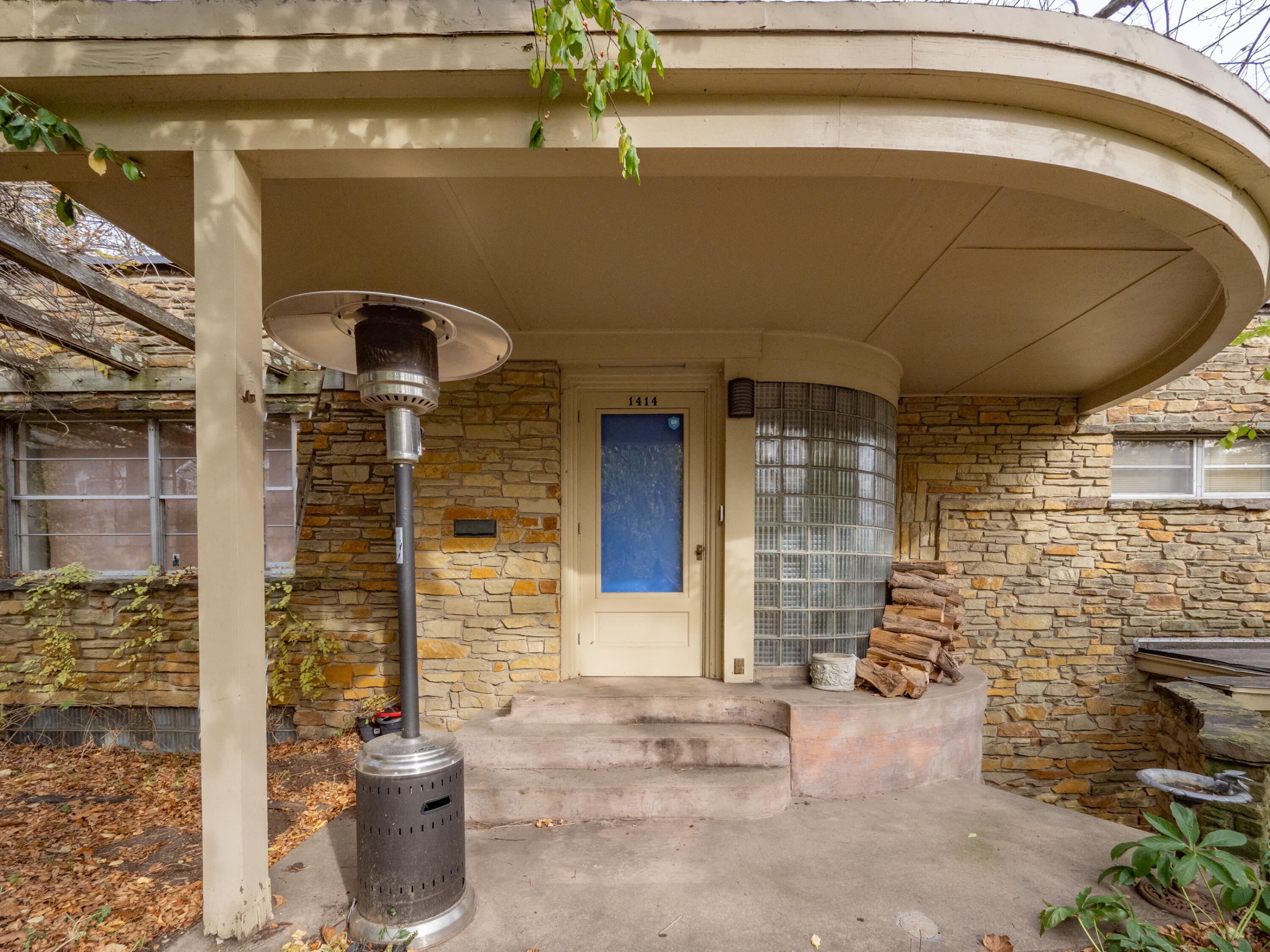 1414 Low Road Kalamazoo, MI 49008 - Photo 2 of 26 1414 Low St-103