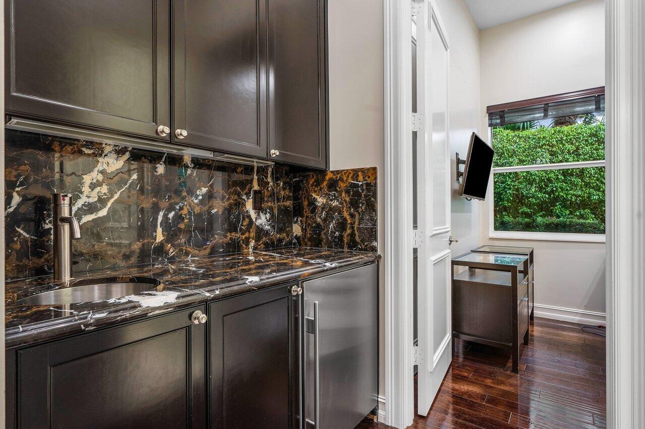 5826 Windsor Terrace Boca Raton, FL 33496 - Photo 46 of 73 Morning Bar