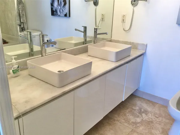 $3,200 | 601 Northeast 36th Street, Unit 1208, Miami, FL 33137