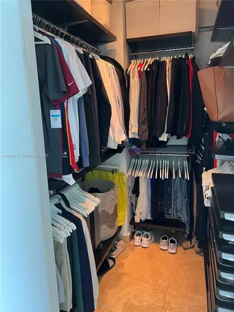 $3,200 | 601 Northeast 36th Street, Unit 1208, Miami, FL 33137