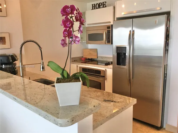 $3,200 | 601 Northeast 36th Street, Unit 1208, Miami, FL 33137
