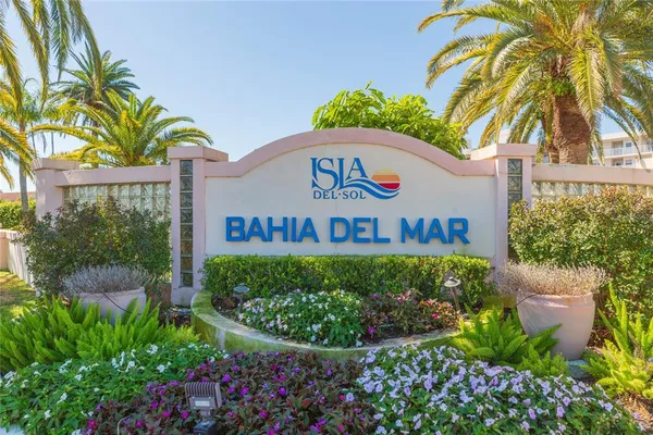 $2,700 | 6080 Bahia Del Mar Circle, Unit 113, St. Petersburg, FL 33715