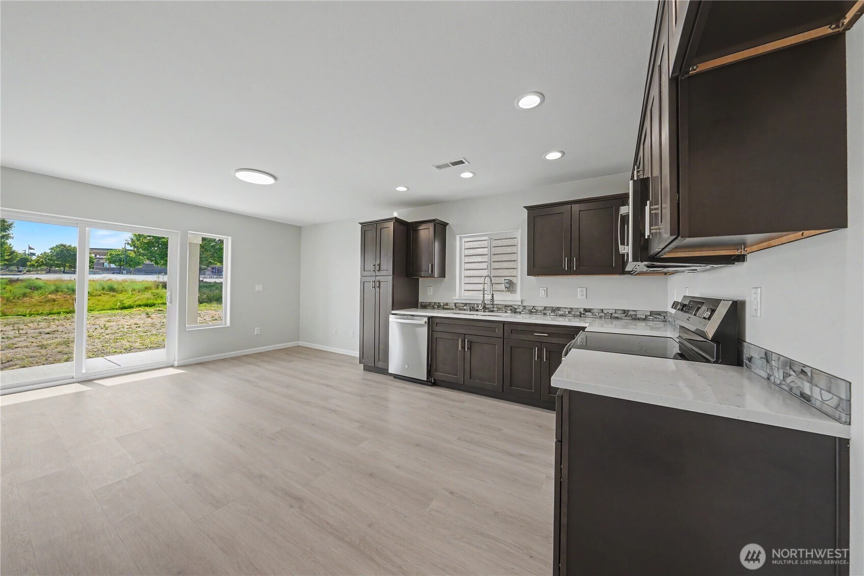 415 North 5th Avenue Connell, WA 99326 - Photo 4 of 40