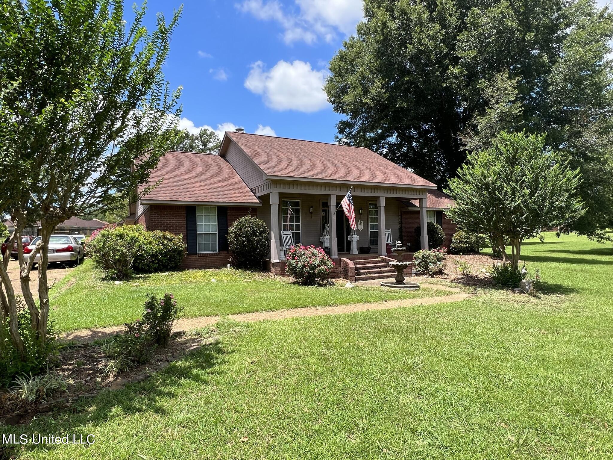 103 Ridge Park Place Raymond, MS 39154 - Photo 1 of 27 IMG_4515
