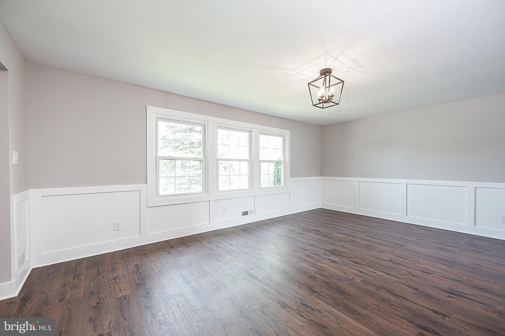 3 Euston Road Marlton, NJ 08053 - Photo 4 of 40 Living Room
