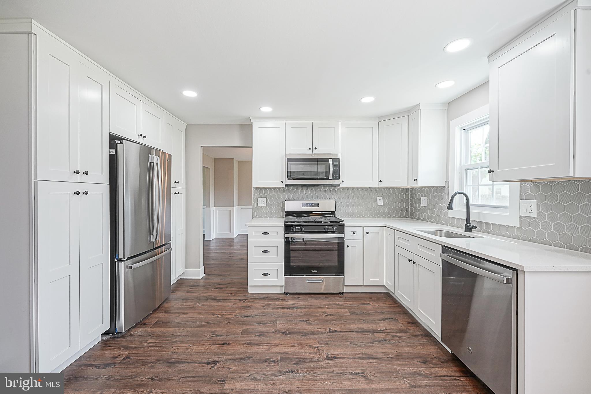 3 Euston Road Marlton, NJ 08053 - Photo 7 of 40 Kitchen with Granite Counters