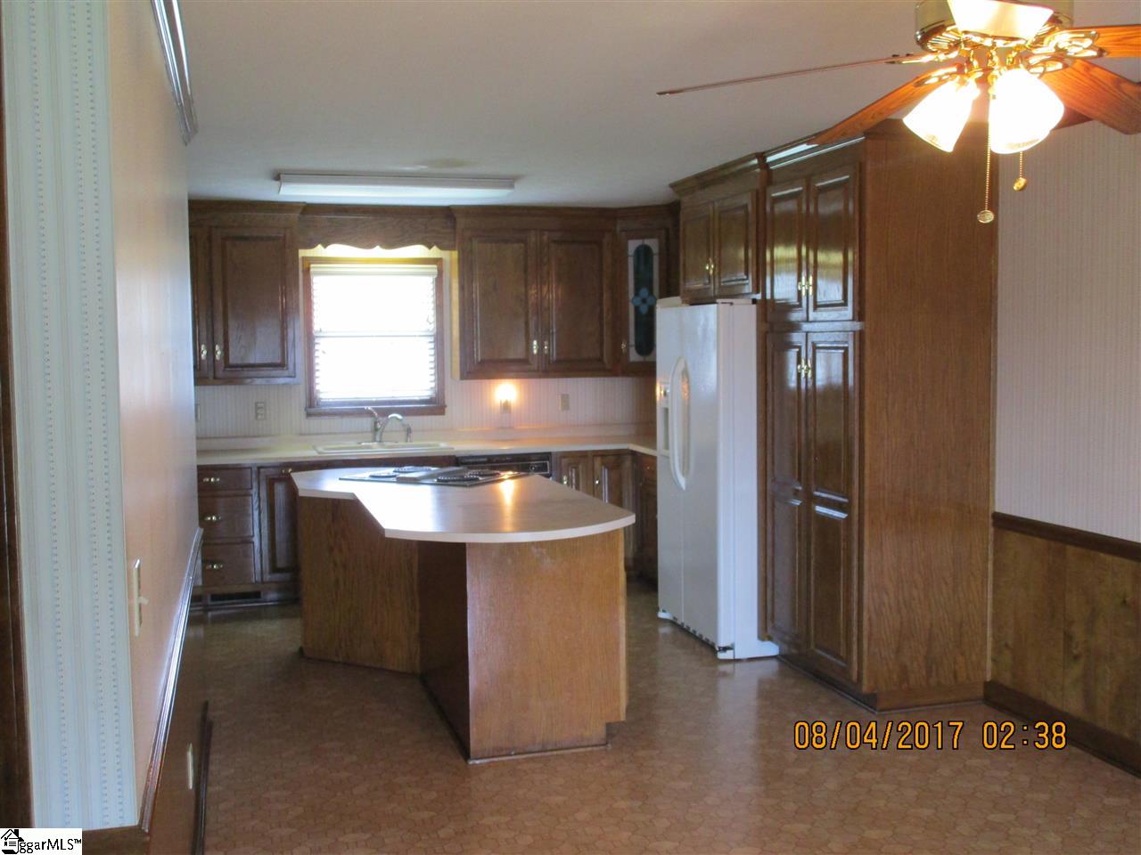 8400 North Tigerville Road Travelers Rest, SC 29690 - Photo 6 of 25 Gallery Image 6