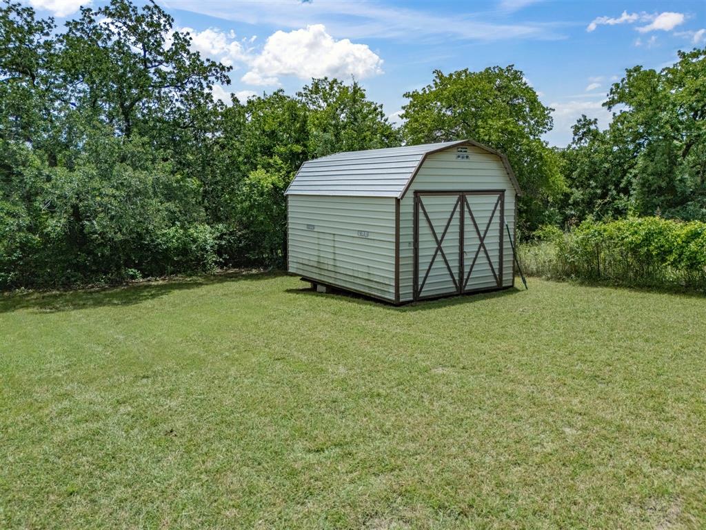 381 Bynum Road Bowie, TX 76230 - Photo 28 of 40