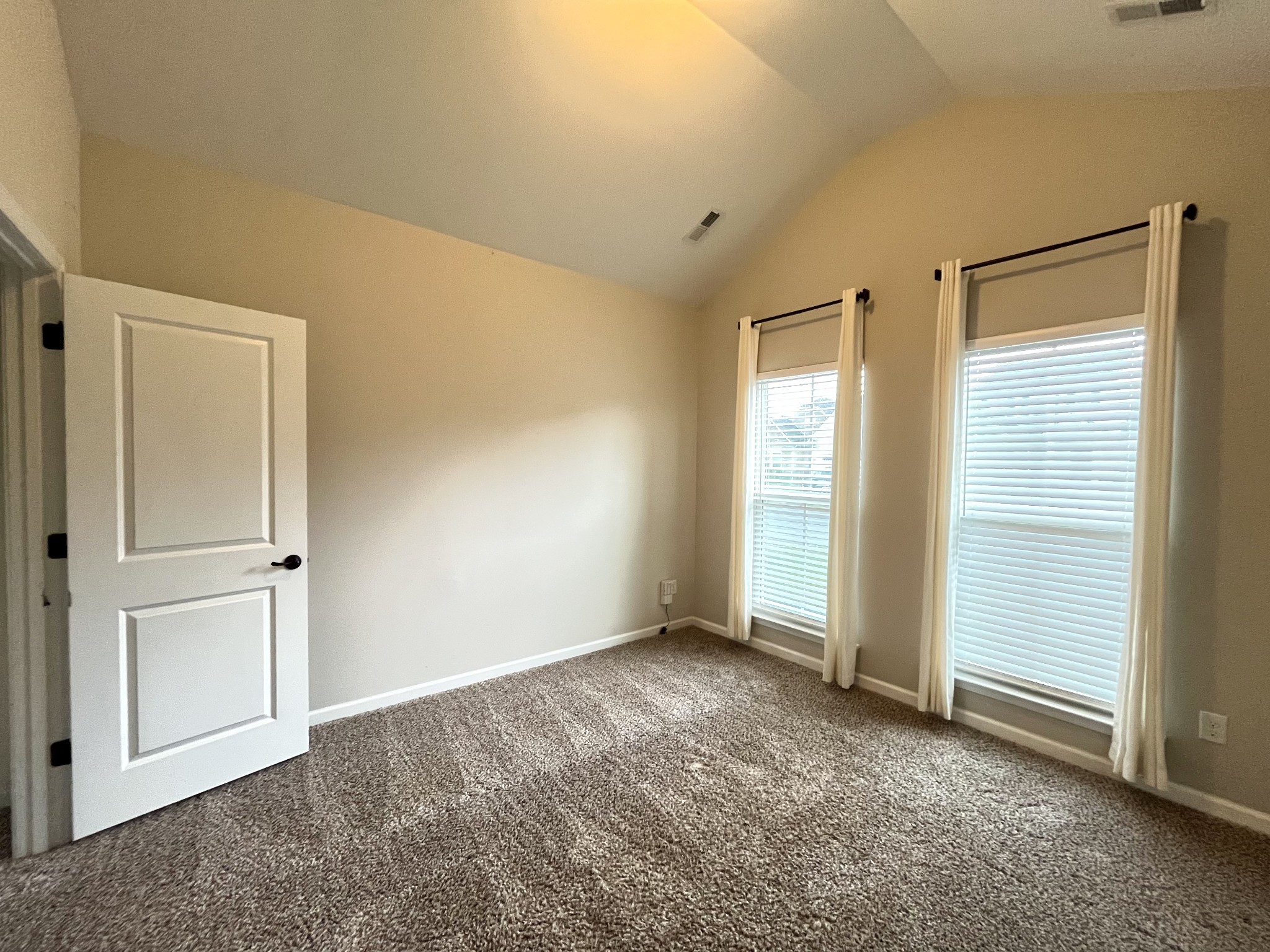 2817 Bluestem Lane Murfreesboro, TN 37128 - Photo 5 of 33 an empty room with windows and closet