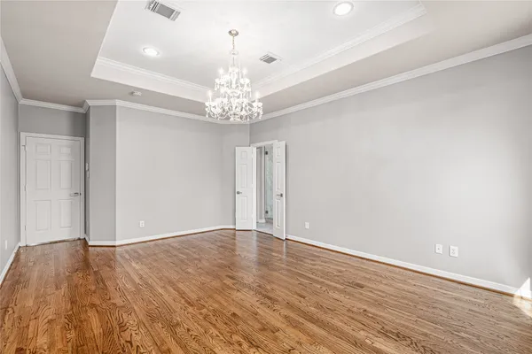 $3,900 | 112 White Drive, Bellaire, TX 77401