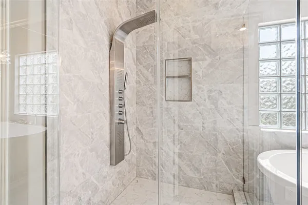 $3,900 | 112 White Drive, Bellaire, TX 77401