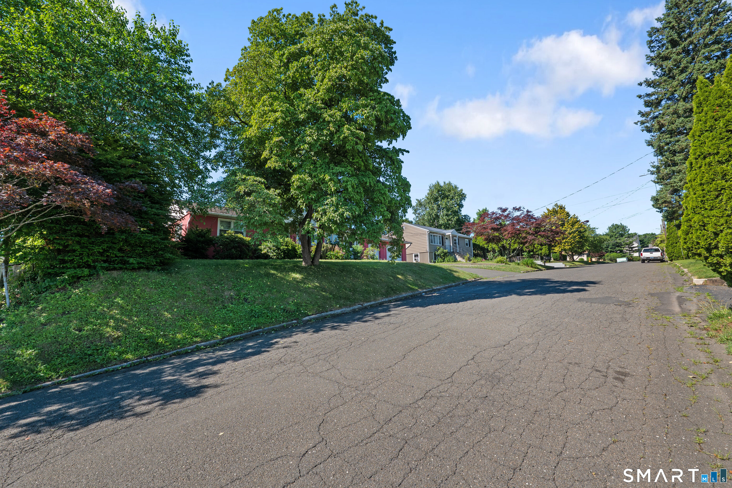 4 Francis Road Danbury, CT 06810 - Photo 27 of 36