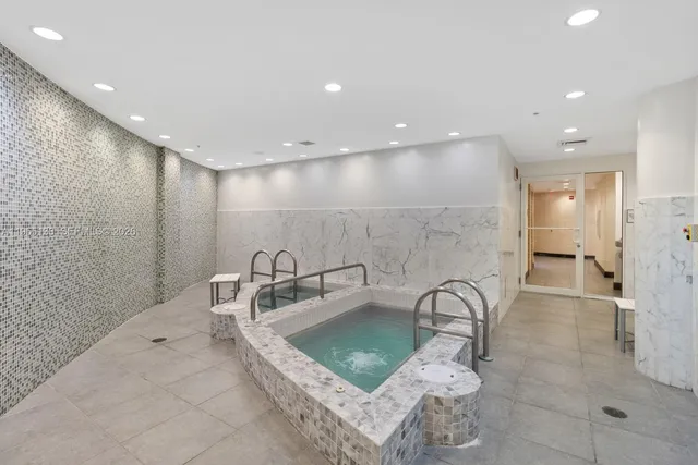 $420,000 | 244 Biscayne Boulevard, Unit 3104, Miami, FL 33132