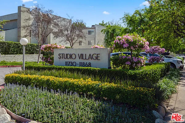 $890,000 | 11824 Moorpark Street, Unit F, Studio City, CA 91604