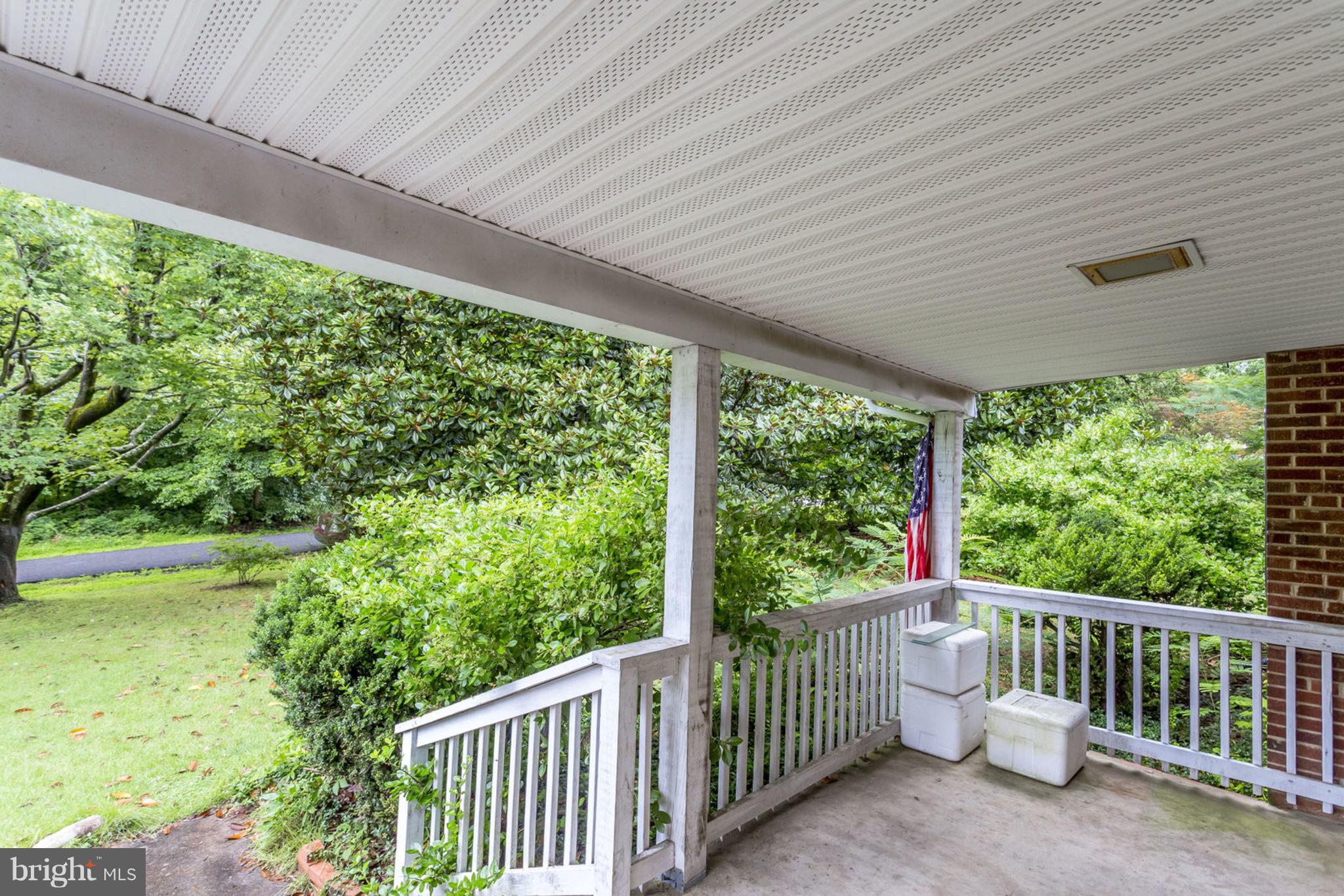 7027 Roxann Road Alexandria, VA 22315 - Photo 8 of 30 Exterior (Front)