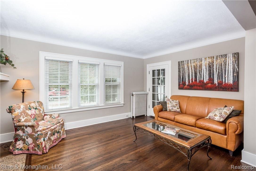 700 Lincoln Road Grosse Pointe, MI 48230 - Photo 6 of 41 700 Lincoln20151023_6257.jpg
