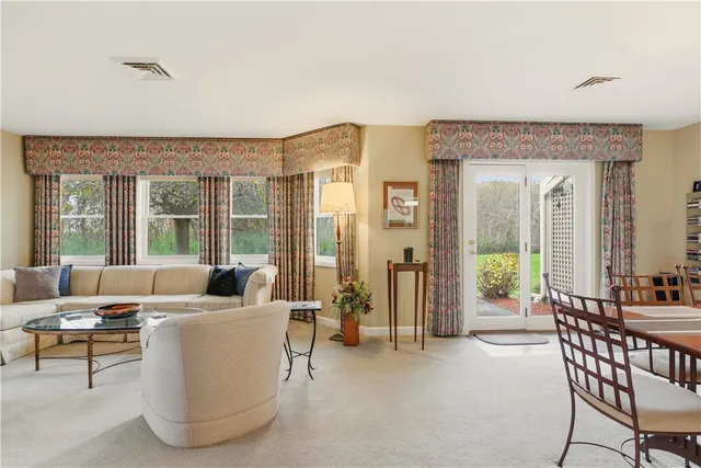 $525,000 | 41 Lawton Brook Lane, Portsmouth, RI 02871