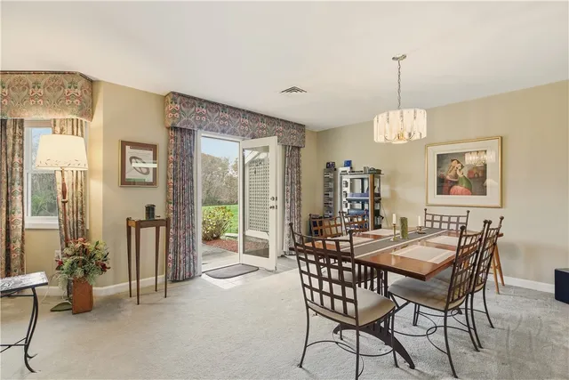 $525,000 | 41 Lawton Brook Lane, Portsmouth, RI 02871