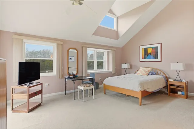 $525,000 | 41 Lawton Brook Lane, Portsmouth, RI 02871