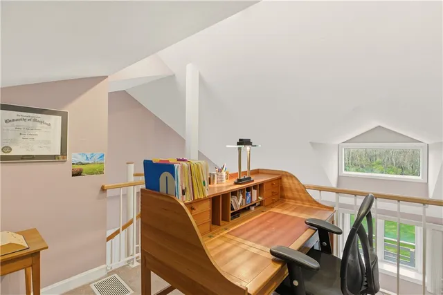 $525,000 | 41 Lawton Brook Lane, Portsmouth, RI 02871