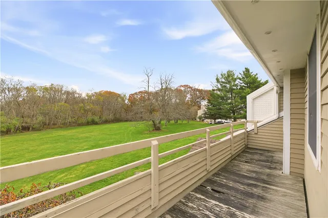 $525,000 | 41 Lawton Brook Lane, Portsmouth, RI 02871