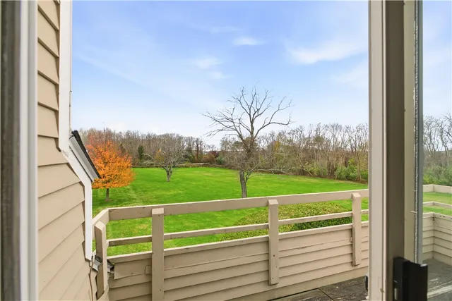 $525,000 | 41 Lawton Brook Lane, Portsmouth, RI 02871