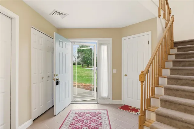 $525,000 | 41 Lawton Brook Lane, Portsmouth, RI 02871