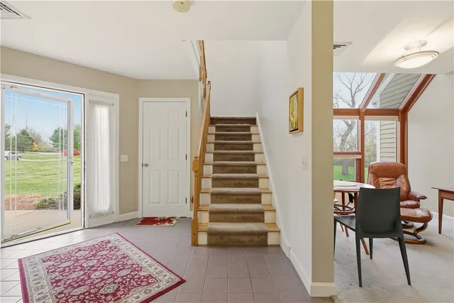 $525,000 | 41 Lawton Brook Lane, Portsmouth, RI 02871