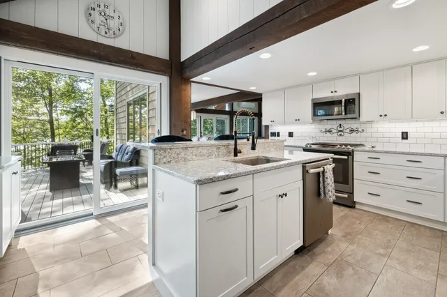 $1,499,000 | 21 Shore Road, Grantham, NH 03753