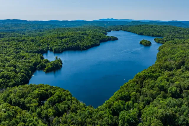 $1,499,000 | 21 Shore Road, Grantham, NH 03753