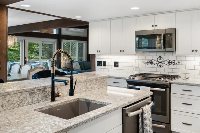 $1,499,000 | 21 Shore Road, Grantham, NH 03753