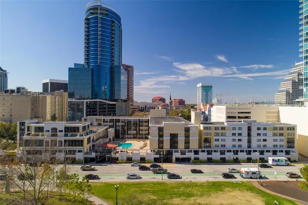 $1,300 | 151 East Washington Street, Unit 425, Orlando, FL 32801