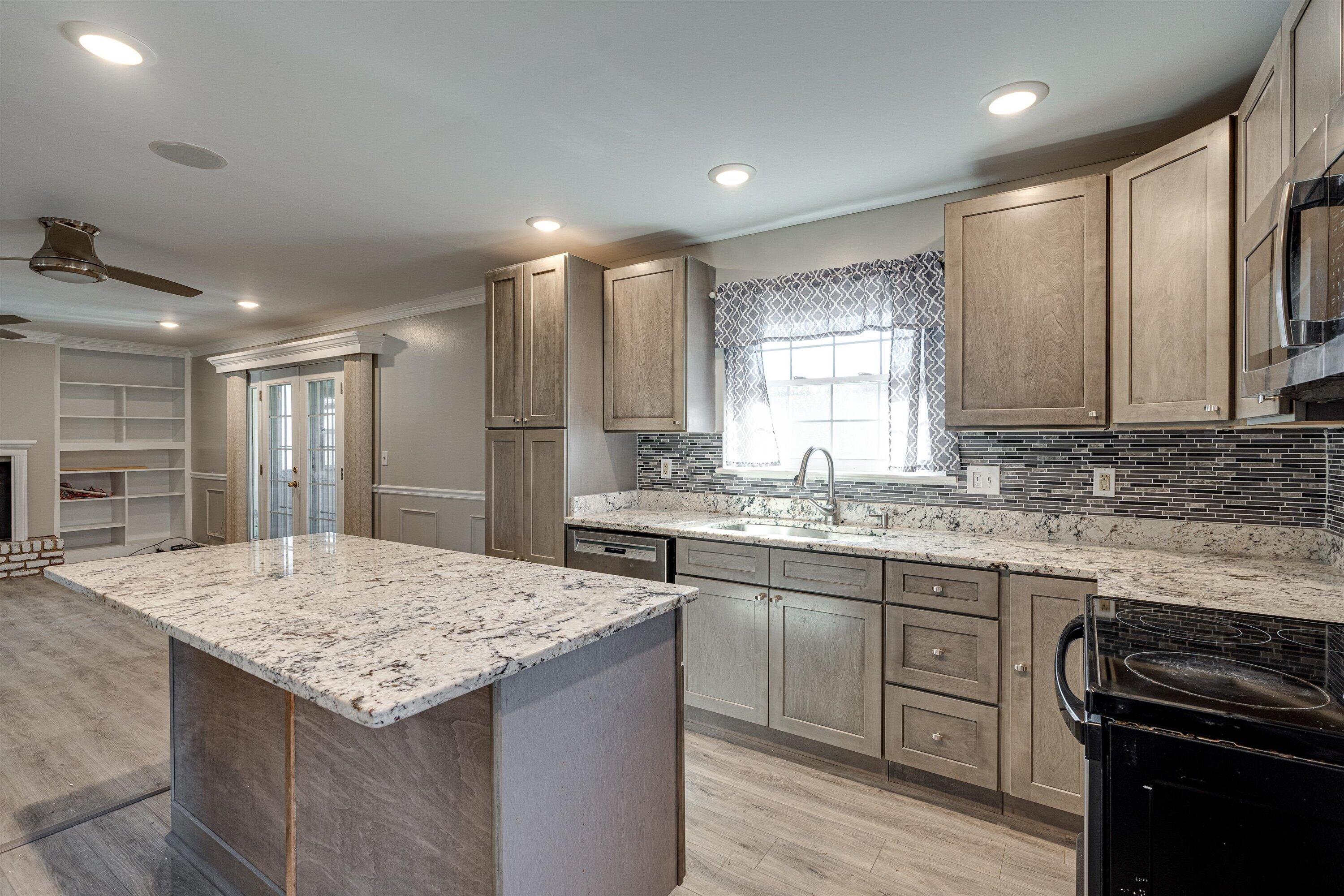 4444 Shawhan Road Chattanooga, TN 37411 - Photo 11 of 38 11-4444 Shawhan Rd-10