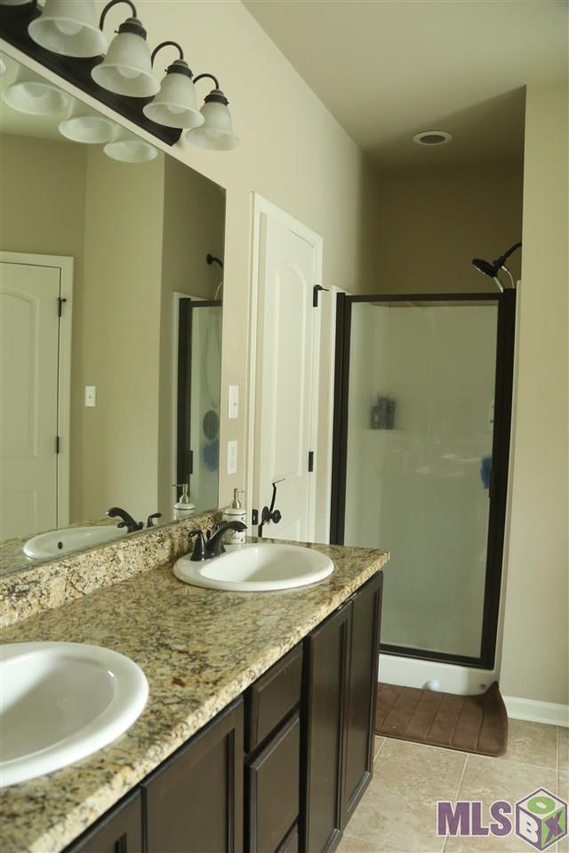4367 Boulevard Acadien Addis, LA 70710 - Photo 14 of 19 Masterbath