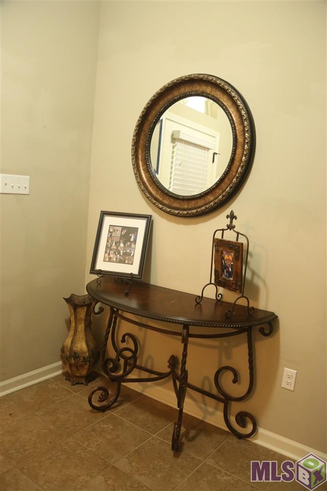 4367 Boulevard Acadien Addis, LA 70710 - Photo 5 of 19 Foyer